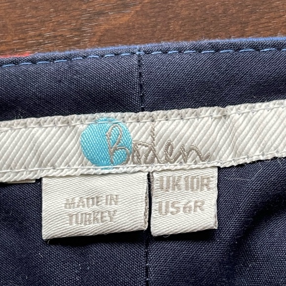 BODENUSA PANTS. SIZE 6. Beautiful royal, navy, red and white floral print. - Picture 11 of 11